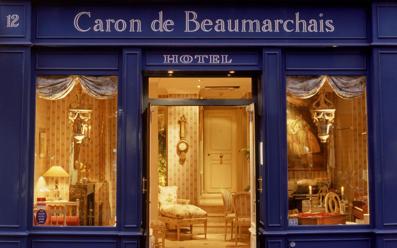 Rendezvous in Paris – Two Chic Boutique Hotels