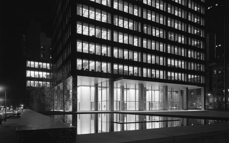 Mies van der Rohe – The Seagram Building