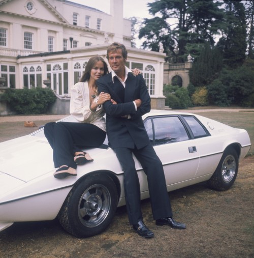 Lotus Esprit – The Quintessential 1970s Supercar